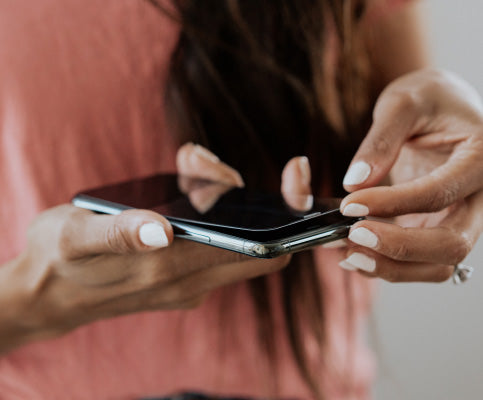 How to Successfully Install a Screen Protector Without Air Bubbles