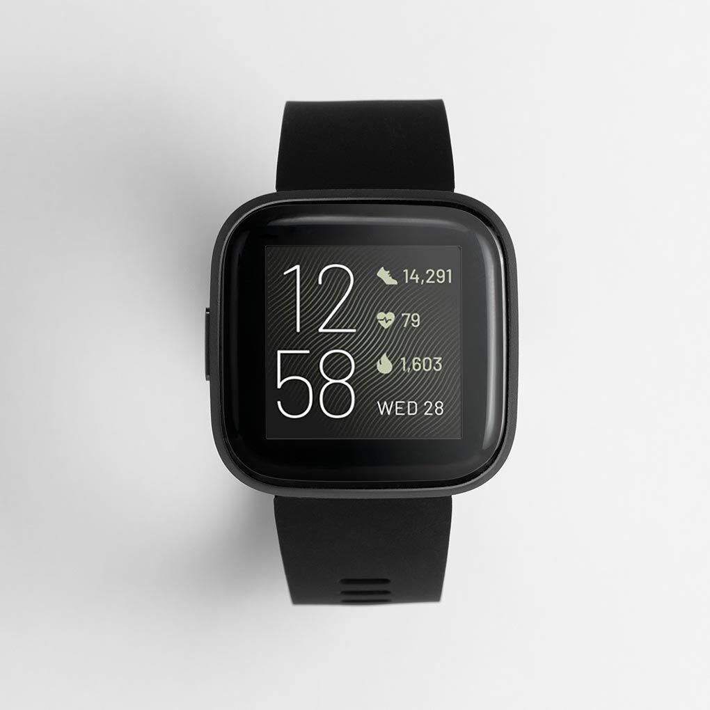 Fitbit versa store 2 airpods